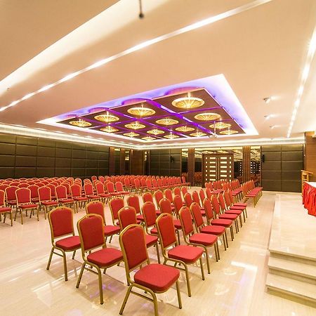 Hotel Vivera Grande Диндуккал Экстерьер фото